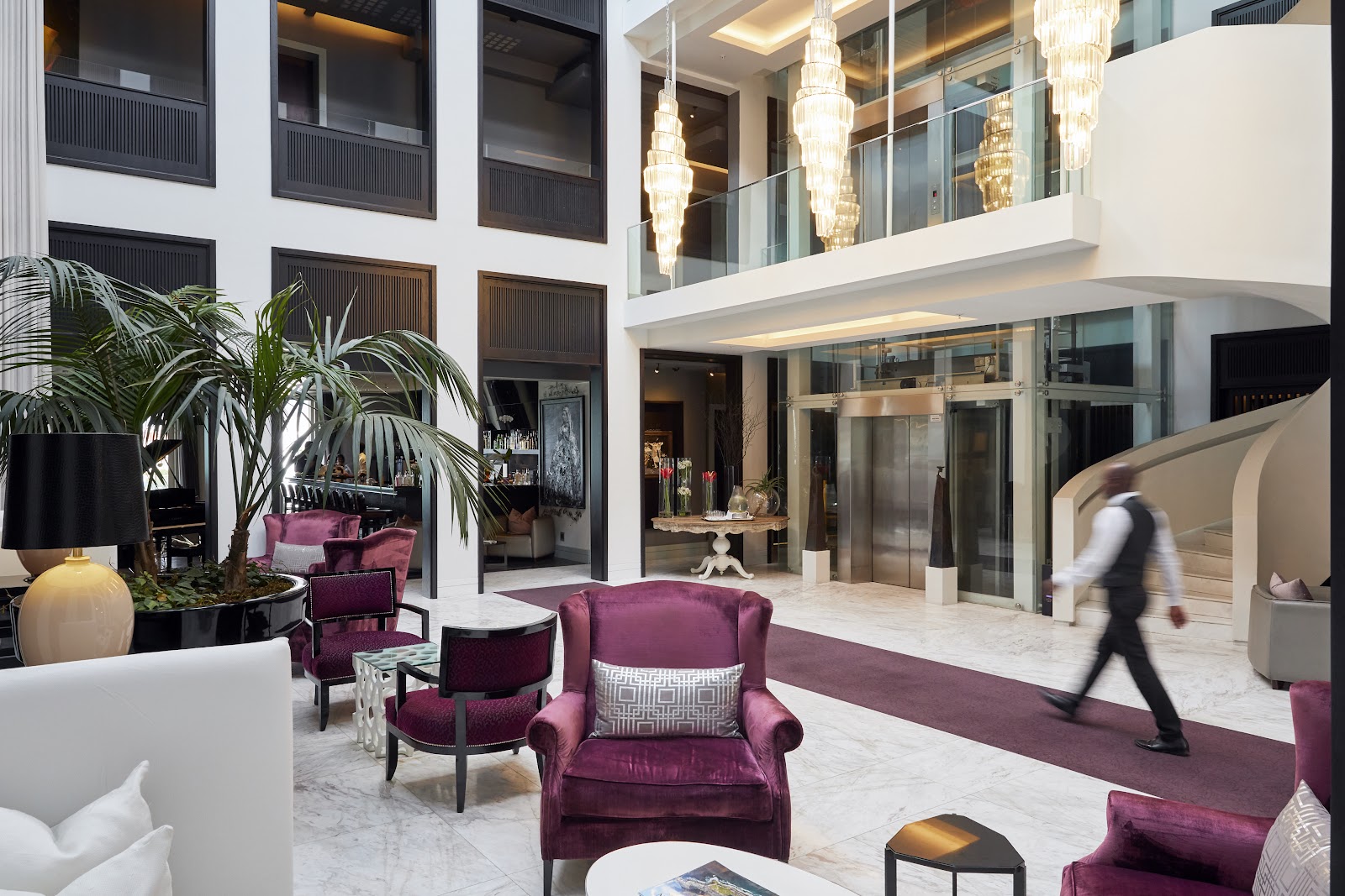 Queen Victoria Hotel, luxury hotel in Cape Town