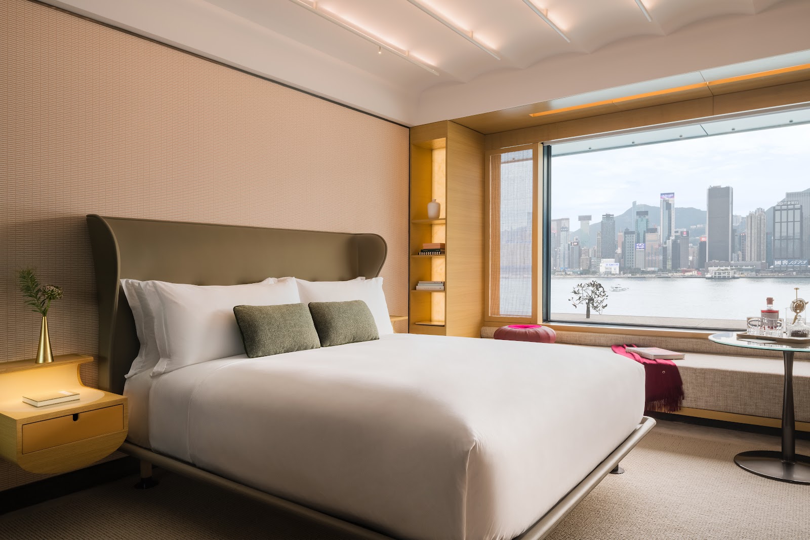 Regent in Hong Kong, view 2