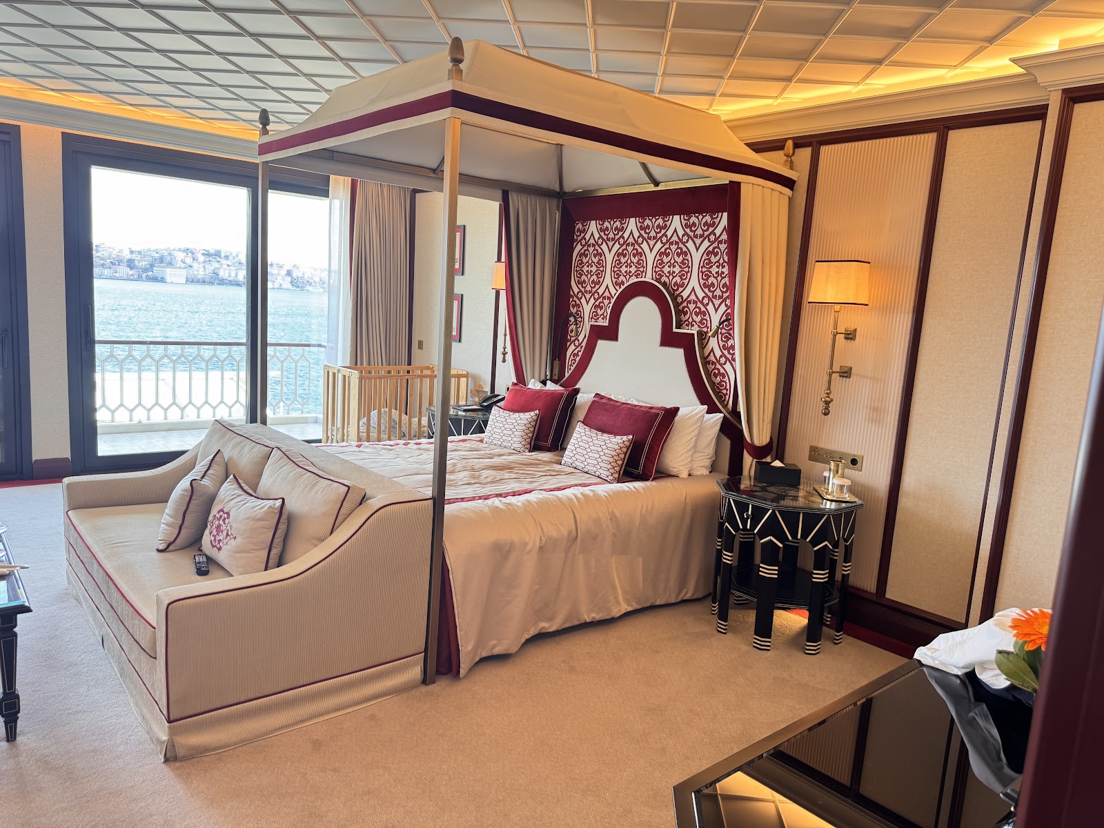 Ciragan Palace Kempinski in Istanbul, view 2
