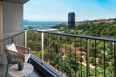 The St. Regis Istanbul, luxury hotel in Istanbul