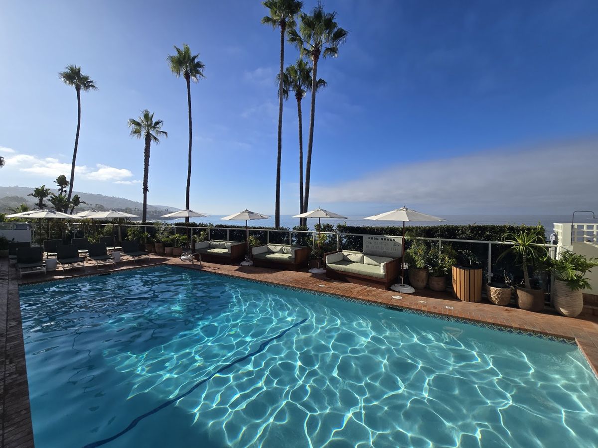 Ocean-view room at Casa Loma Beach Hotel