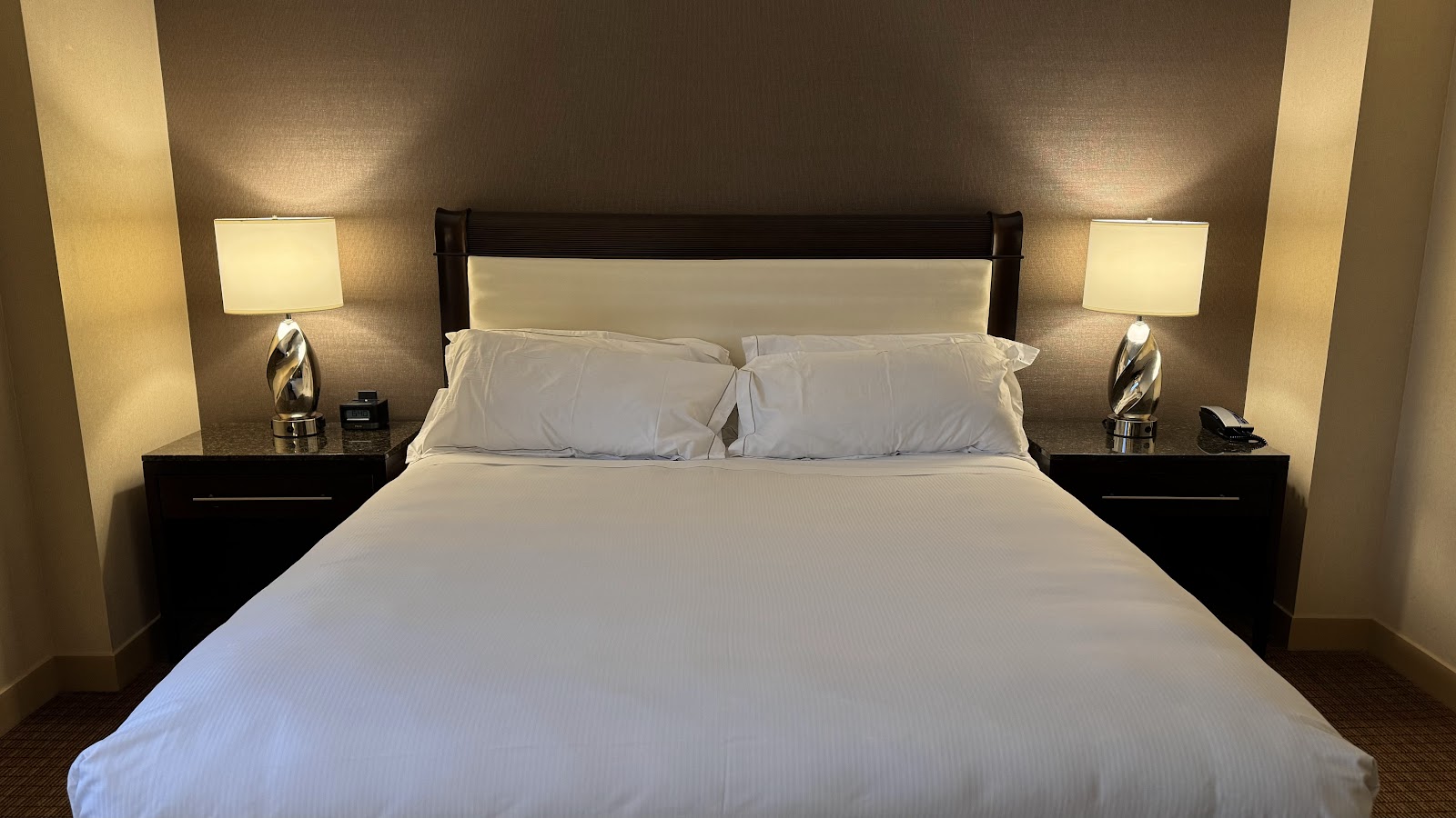Guest room at Hilton Minneapolis