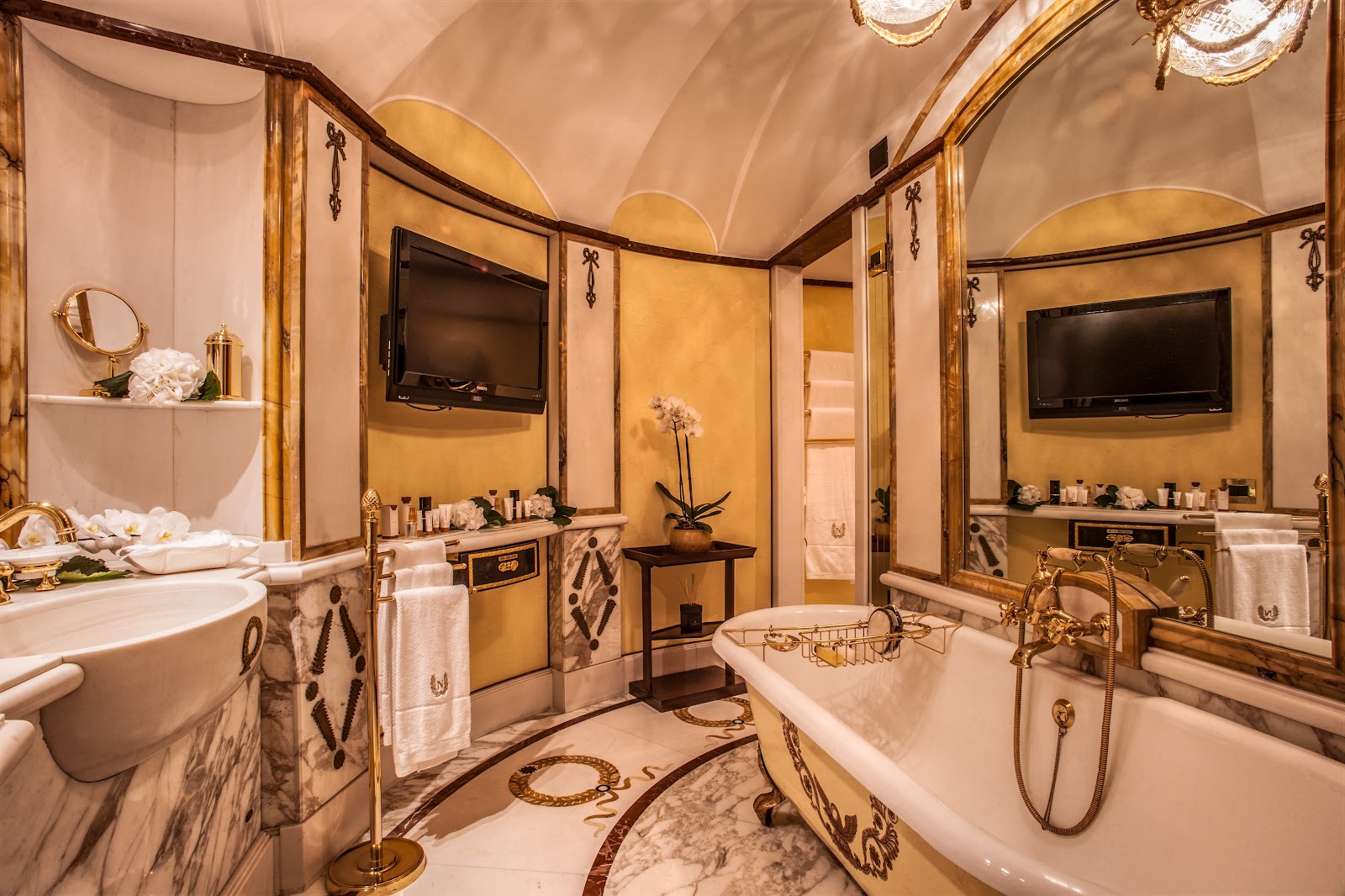 Rome Cavalieri in Rome, view 4