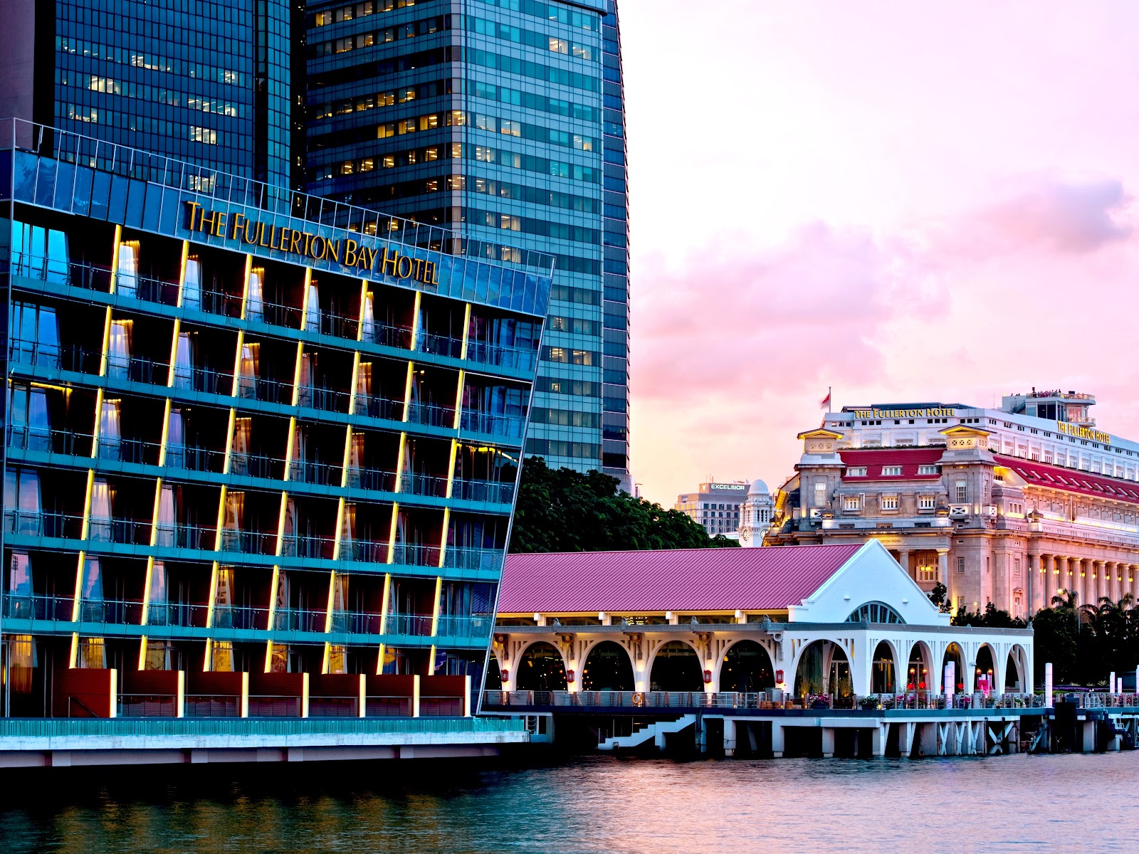The Fullerton Bay in Singapore, view 4